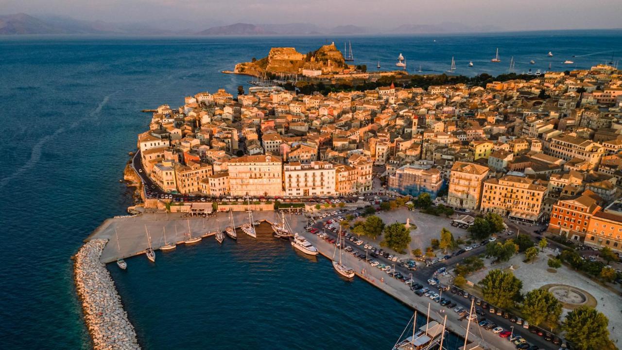 Mouragia Loft - Waterfront Old Corfu Town Apartment Екстериор снимка