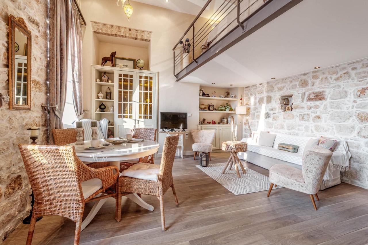 Mouragia Loft - Waterfront Old Corfu Town Apartment Екстериор снимка