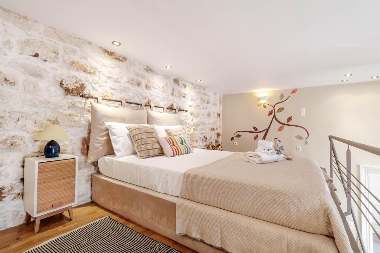 Mouragia Loft - Waterfront Old Corfu Town Apartment Екстериор снимка